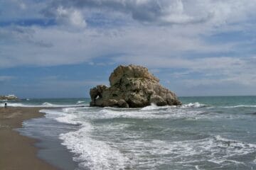 10 Mejores Calas Málaga para Visitar en Barco y Disfrutar como Nunca