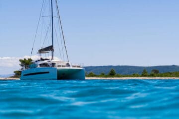 ¿Qué tipo de barco es un catamarán?